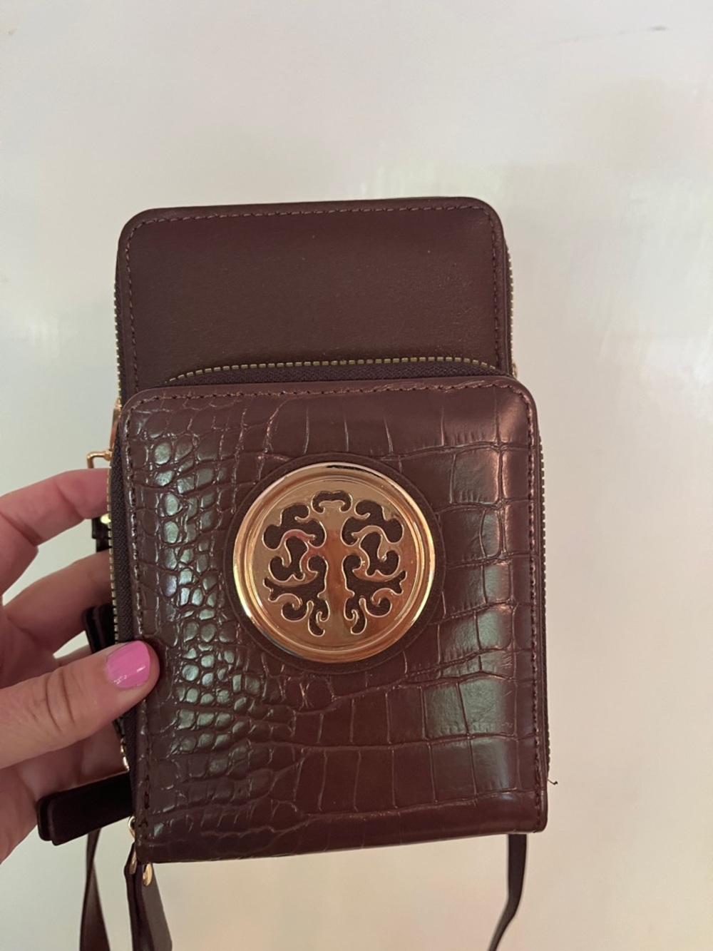Brown Croc-Embossed Crossbody Wallet with Gold Logo